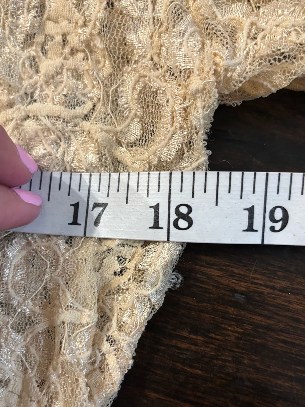 Papillon Blanc Delicate Lace Overlay Cardigan in Light Beige women’s size large - Picture 7 of 9